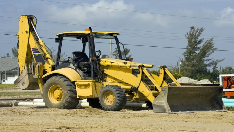 The Appeal of Buying Heavy Equipment for Sale in Des Moines, IA, Online